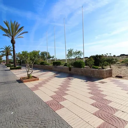 Apartment Global Properties, Con Terraza Y Vistas A La Playa